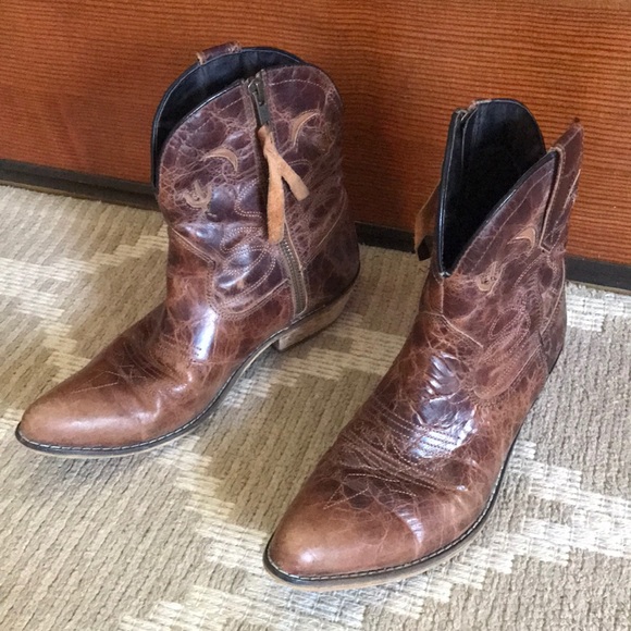 Dingo Leather Booties - Picture 2 of 2